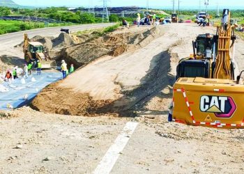 Grietas por Melissa persisten en la Circunvalación de Baní