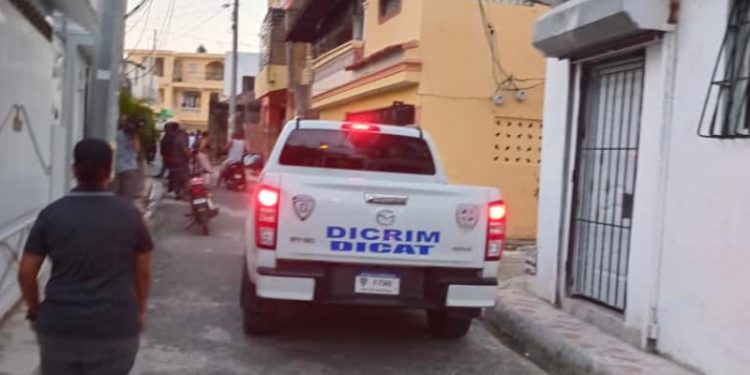 Madre e hija mueren a manos de un hombre en Brisas del Este