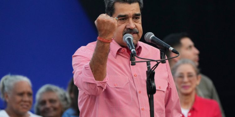 Maduro dice estar dispuesto a hablar "face to face" con Trump