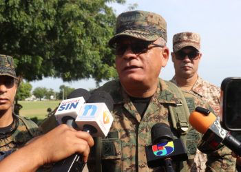 Patrullaje de aeronaves en la frontera son rutinarios, dice ministro de Defensa