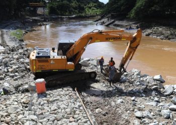 Gobierno construye nueva obra de toma en canal La Vigía; funcionará con electrobomba vertical
