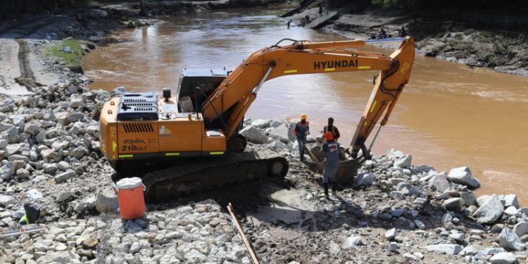 Gobierno construye nueva obra de toma en canal La Vigía; funcionará con electrobomba vertical
