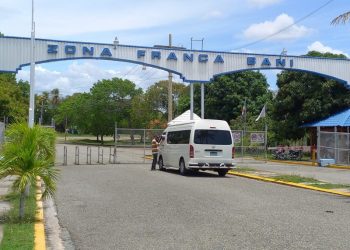 Principal empresa de Zona Franca en Baní anuncie el cierre temporal de sus operaciones