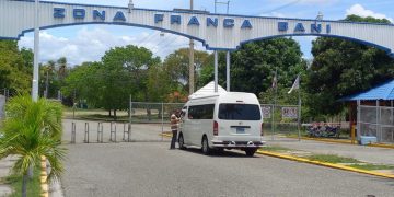 Principal empresa de Zona Franca en Baní anuncie el cierre temporal de sus operaciones