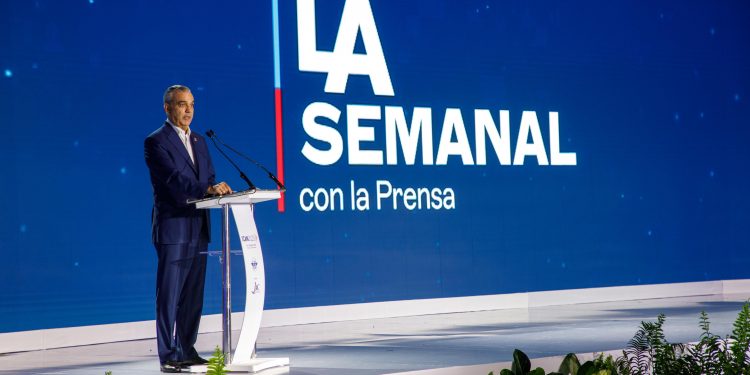 Presidente Abinader dice “sin conectividad aérea no hay éxito en turismo”; reitera firme posición de RD como referente regional en aviación civil