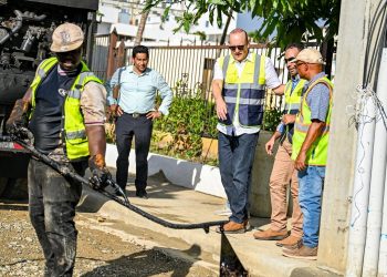 Alcalde Ulises Rodríguez supervisa solución vial en República de Argentina con Estrella Sadhalá