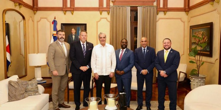 Misión de alto nivel de la DEA felicita al presidente Luis Abinader por su apoyo a la lucha contra el narcotráfico internacional