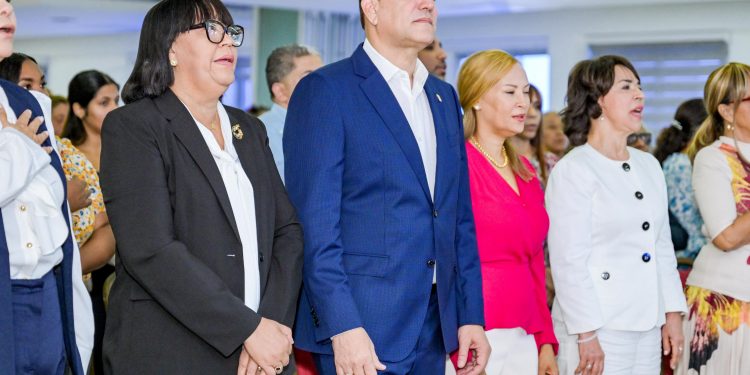 Alcaldía de Santiago conmemoró este martes el Día Internacional de la Eliminación de la Violencia contra la Mujer, en un acto para recordar su compromiso con la creación de un hábitat segura, justa y equitativa