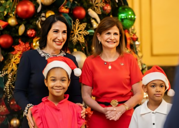 Vicepresidenta Peña y primera dama Arbaje dan la bienvenida oficial a la Navidad