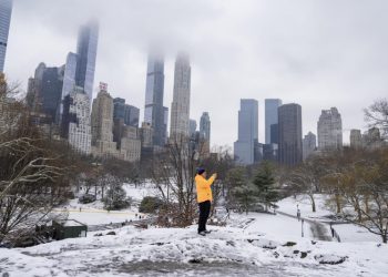 Nueva York y estados vecinos vestidos de blanco ante primera gran tormenta invernal