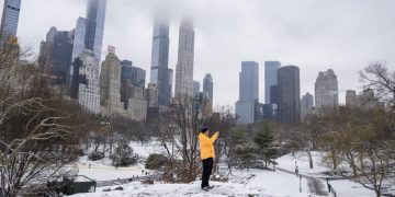 Nueva York y estados vecinos vestidos de blanco ante primera gran tormenta invernal