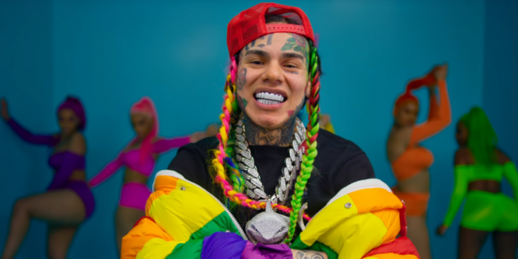 Tekashi 6ix9ine es sentenciado a tres meses de prisión por violar la libertad supervisada