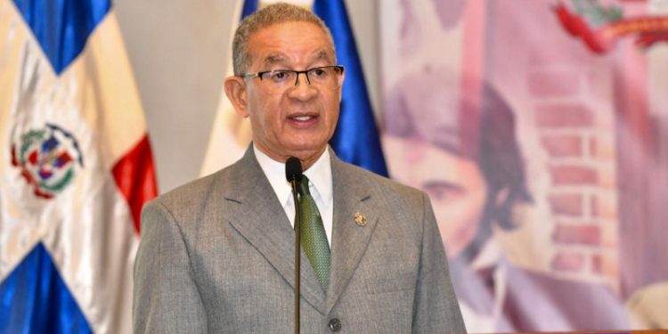 Wilson Gómez: “Soberanía no solo debe ser proclamada con respecto a Haití, es con respecto a todo el mundo