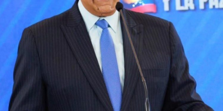 Maduro afirma tuvo una conversación telefónica "cordial" con Donald Trump