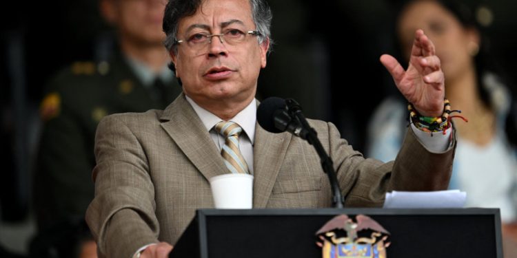 Petro denuncia que ataques de EEUU en el Caribe son un "delito de lesa humanidad"