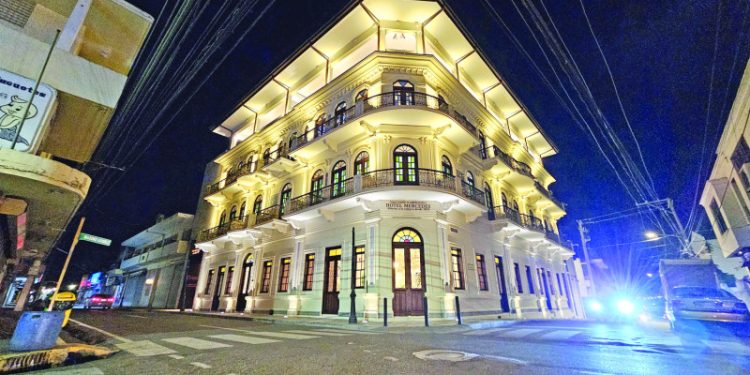 Reabre el antiguo Hotel Mercedes, convertido hoy en Centro Cultural Banreservas