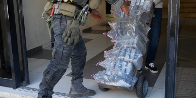 Confiscan 114 paquetes de cocaína en Bani