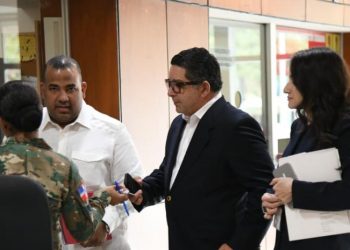 Abogados de Eduardo Read dicen han colaborado con el MP con 1,250 documentos