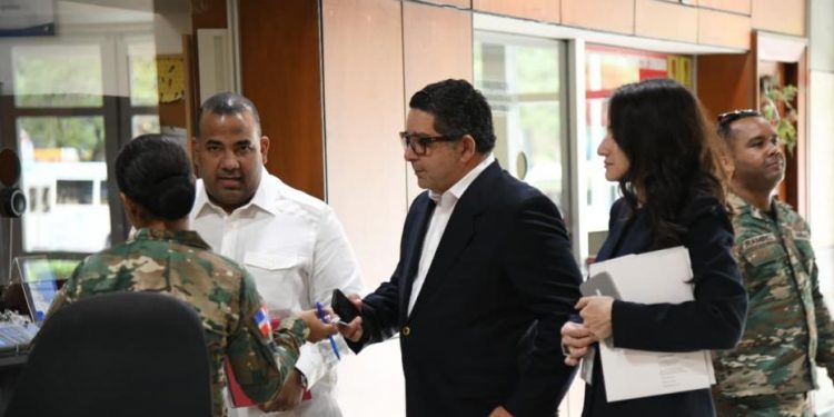 Abogados de Eduardo Read dicen han colaborado con el MP con 1,250 documentos