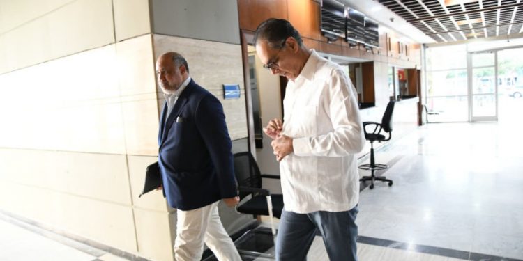 Abinader espera justicia recupere hasta el último peso robado en Senasa