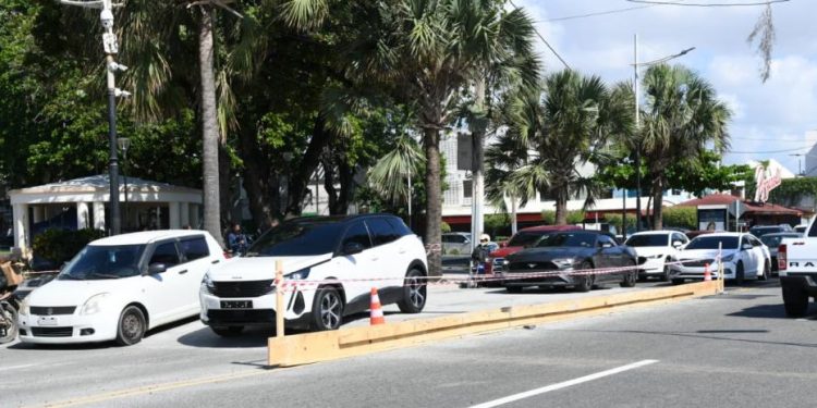 Intrant reduce pendiente de reductor de velocidad en el Malecón