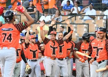 Toros derrotan al Licey y se acercan a la clasificación