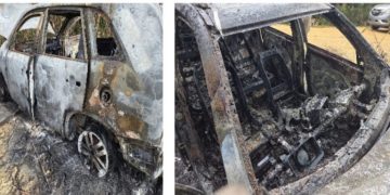 Hallan vehículo quemado de acusados de asesinar un niño y mujer en Villa Duarte