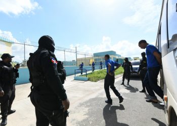 Así fue el traslado de 300 presos de cárcel La Victoria a Las Parras