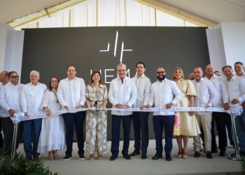 El presidente Abinader inaugura un conjunto de obras en Santiago