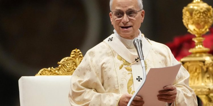 León XIV recuerda el sufrimiento de Gaza en su primera homilía navideña y pide paz