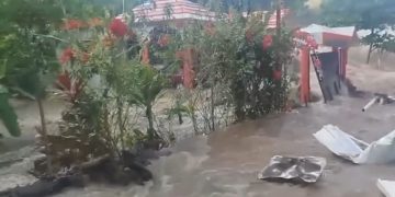 Explota tubería matriz de Coraasan en Sabana Iglesia