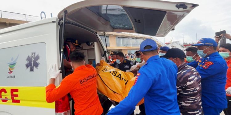 Recuperan el cadáver de uno de los cuatro españoles desaparecidos en Indonesia