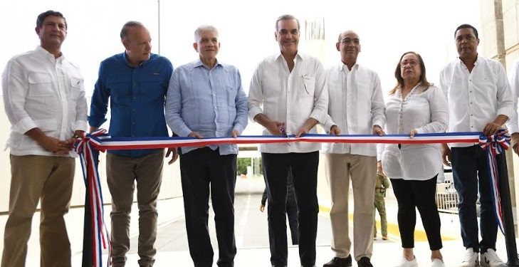 Presidente encabeza actividades hoy en la ciudad de Santiago