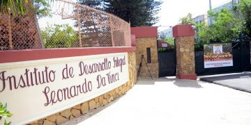Tras la muerte de una estudiante, Colegio Da Vinci suspende docencia por «la tranquilidad de las familias»