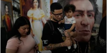 Migrantes venezolanos piden justicia por enviarlos a El Salvador