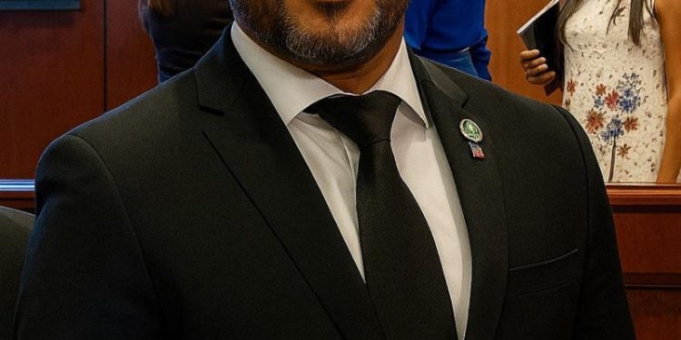 Imponen garantía económica a exjuez Juan Francisco Consoró acusado de violencia contra su esposa