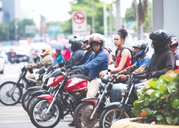 Sindicalista advierte aumento de delincuencia por permisibilidad en uso de pasamontañas a motoristas