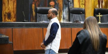 Tras libertad condicional, piden a juez celebrar audiencia desde cero en contra de Esteffani Vásquez