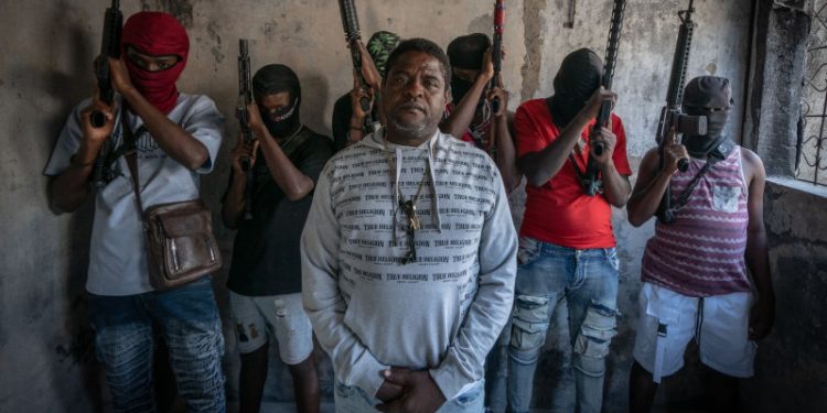 La Policía haitiana asegura que destruyó una casa del líder criminal 'Barbecue'