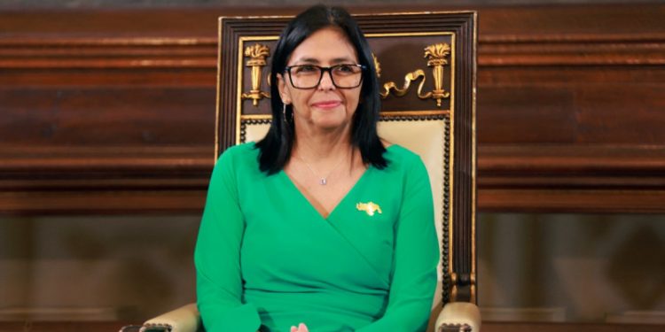 Delcy Rodríguez propone convocar "verdadero diálogo político" que incluya a la oposición