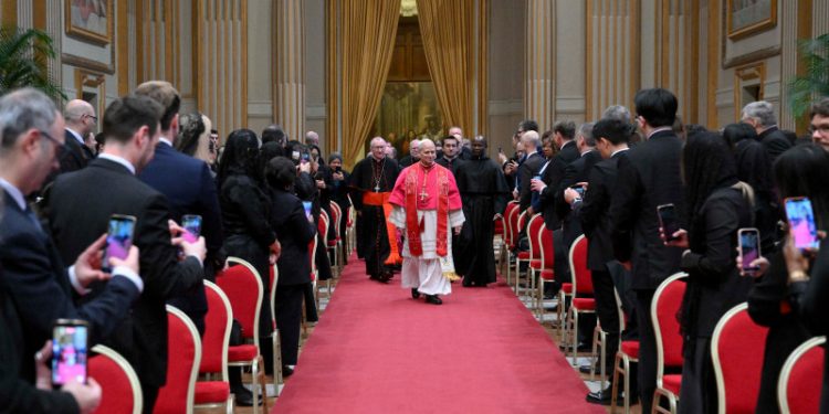 León XIV: la guerra vuelve a estar de moda