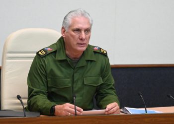 Cuba evalúa su preparación militar en medio de tensiones con EEUU