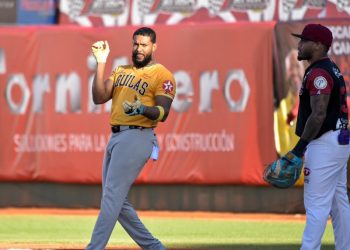 Águilas empatan en segundo lugar y eliminan oficialmente a los Gigantes