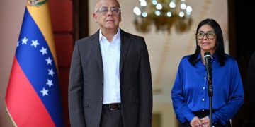 Delcy Rodríguez asegura que Venezuela "se abre a un nuevo momento político", tras caída de Maduro