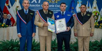 Ministerio de Defensa gradúa nuevos líderes militares y civiles