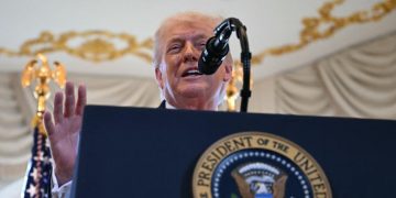 Trump pide a países pagar mil millones de dólares por un lugar en su "Consejo de paz"