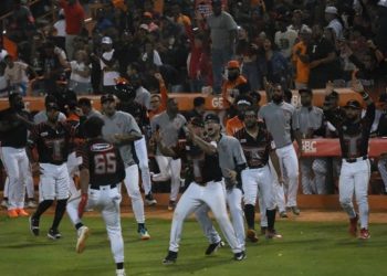 Los Toros eliminan a las Águilas y enfrentarán al Escogido en la Serie Final