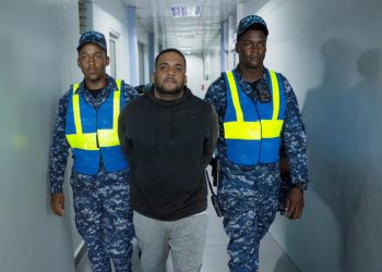 Se entrega “El Deportado”, acusado de atentado contra subdirectora del CCR Rafey en Santiago