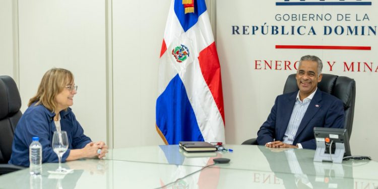 Suiza expresa interés en fortalecer cooperación energética y minera con el país