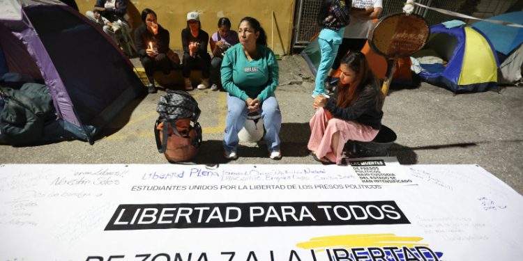 Venezuela abre su industria a la empresa privada